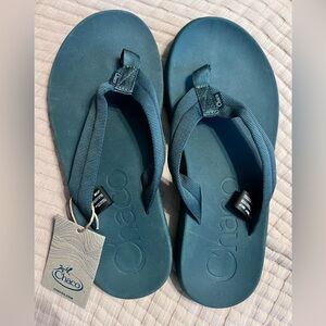 NWT Chaco Chillos Flip Flops